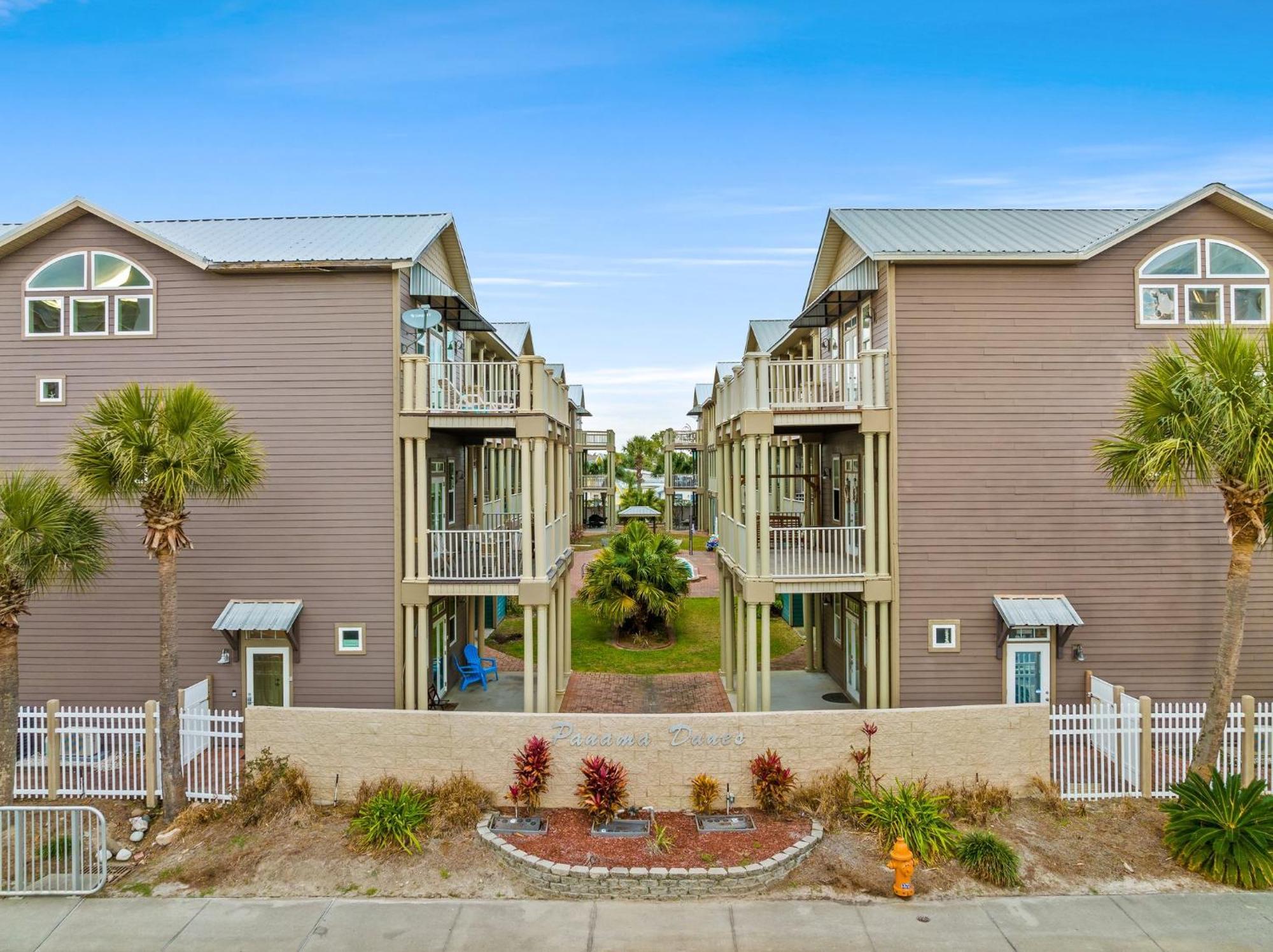 Crescent Moon Palace - A Luxury Home With Pool, Parking, Just Steps To The Beach Panama City Beach Exteriör bild