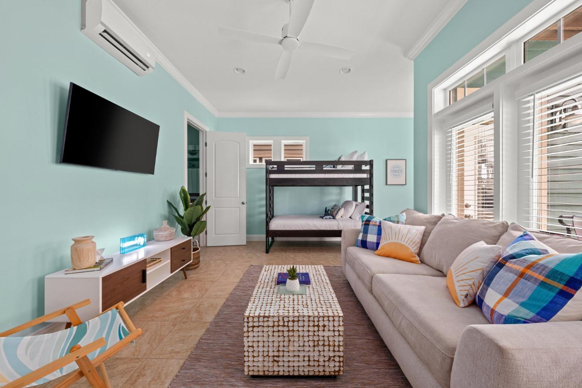 Crescent Moon Palace - A Luxury Home With Pool, Parking, Just Steps To The Beach Panama City Beach Exteriör bild